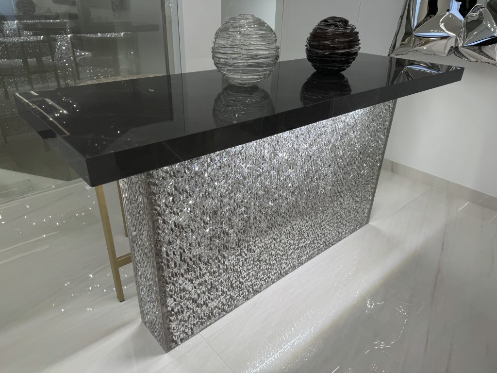 Decorative glass bar